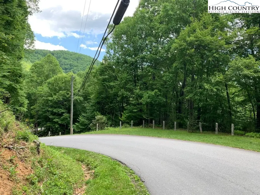 2 Devils Lake Drive, Seven Devils, NC 28604 - Image #3