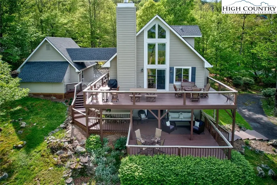 569 Shelter Rock Circle, Sugar Mountain, NC 28604 - Image #3