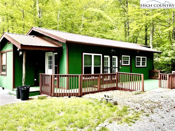 30 Sourwood Knoll, Newland, NC 28646