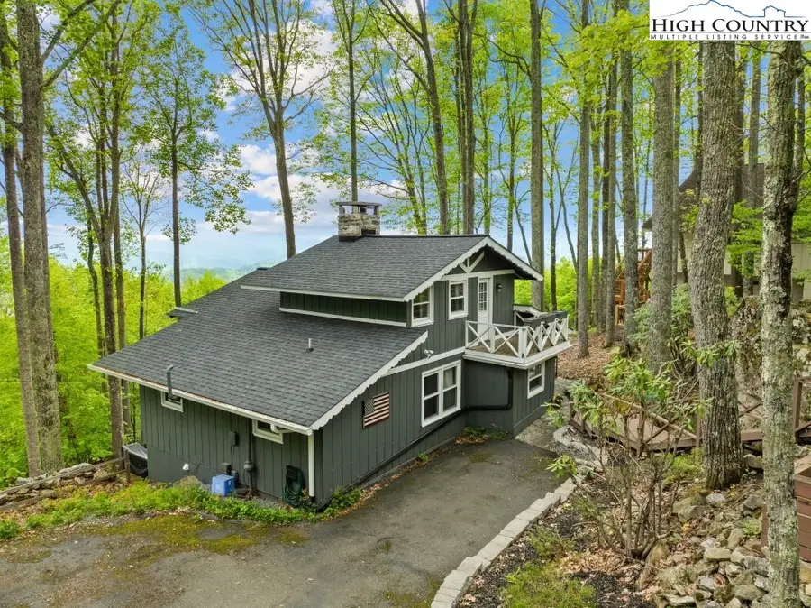 844 Pine Ridge Road, Beech Mountain, NC 28604 - Image #2
