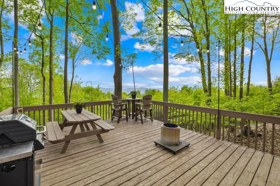 844 Pine Ridge Road, Beech Mountain, NC 28604 - Image #3