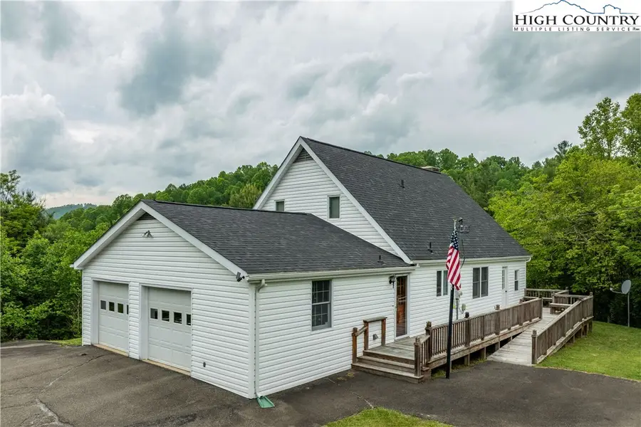 1546 Stage Road, Mountain City, TN 37683 - #3