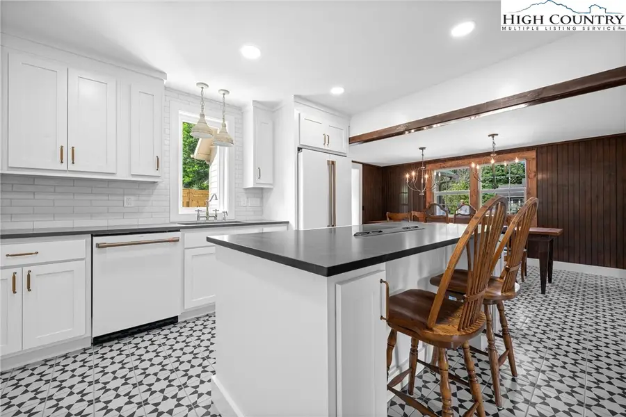 160 Old Turnpike East Road, Banner Elk, NC 28604 - Image #3