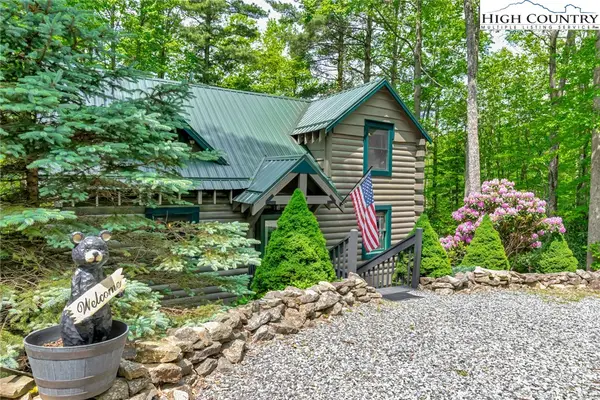 137 Teaberry + Cottage+ Lot Trail, Beech Mountain, NC 28604