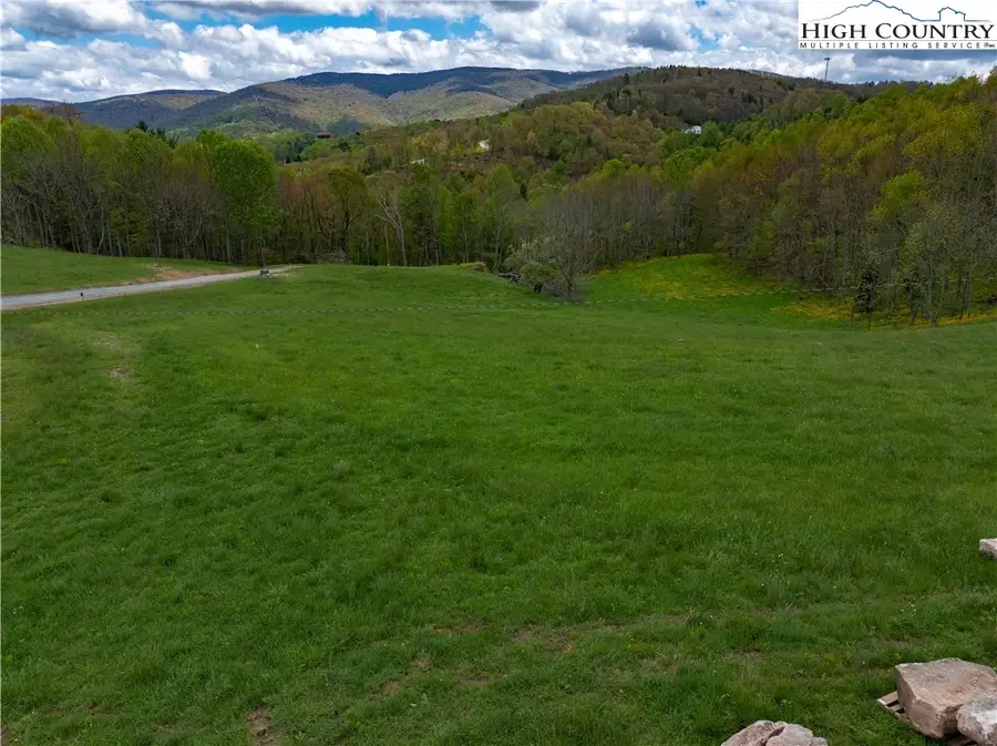 WR-72 Fireside Trail, Elk Park, NC 28622 - Image #3