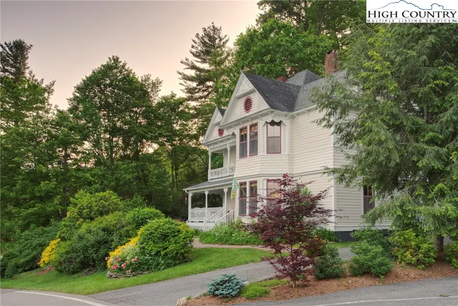 326 Green Street, Blowing Rock, NC 28605 - Image #2