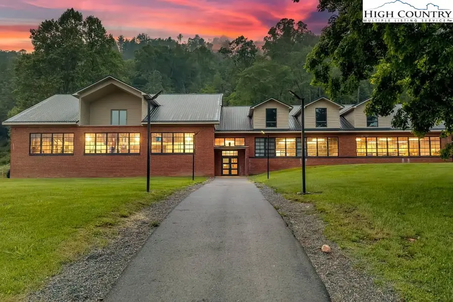 5500 Roan Creek, Mountain City, TN 37683 - Image #2