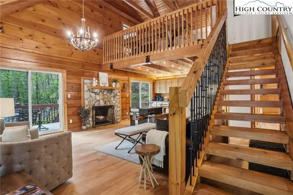 909 Niley Cook Road, Blowing Rock, NC 28605