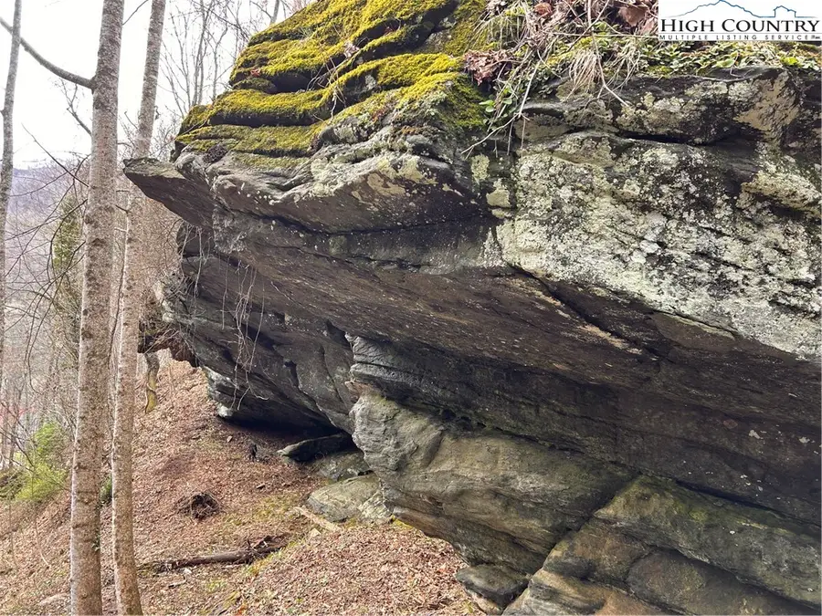 1122 Three Mile Highway, Newland, NC 28657 - Image #2