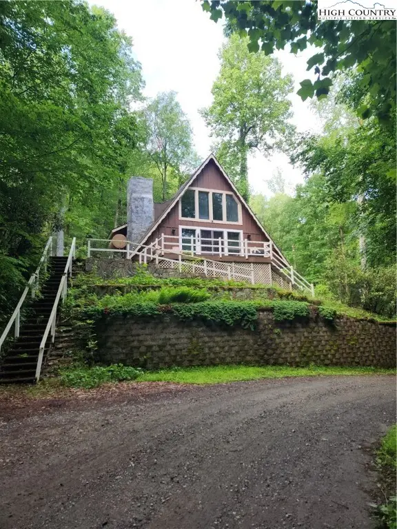 370 Woodland Hills Drive, Elk Park, NC 28622 - Image #1