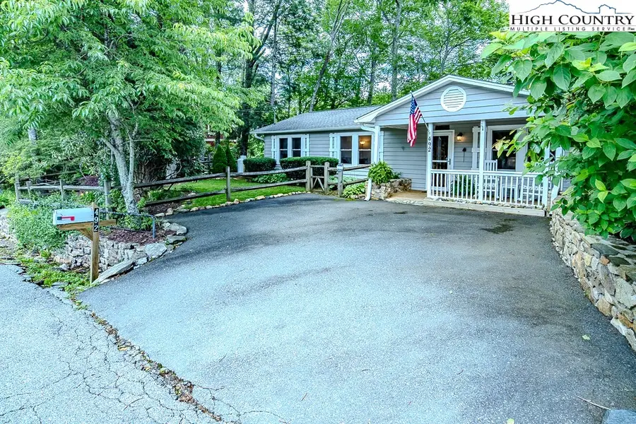 492 Skyland View Drive, Blowing Rock, NC 28605 - Image #3