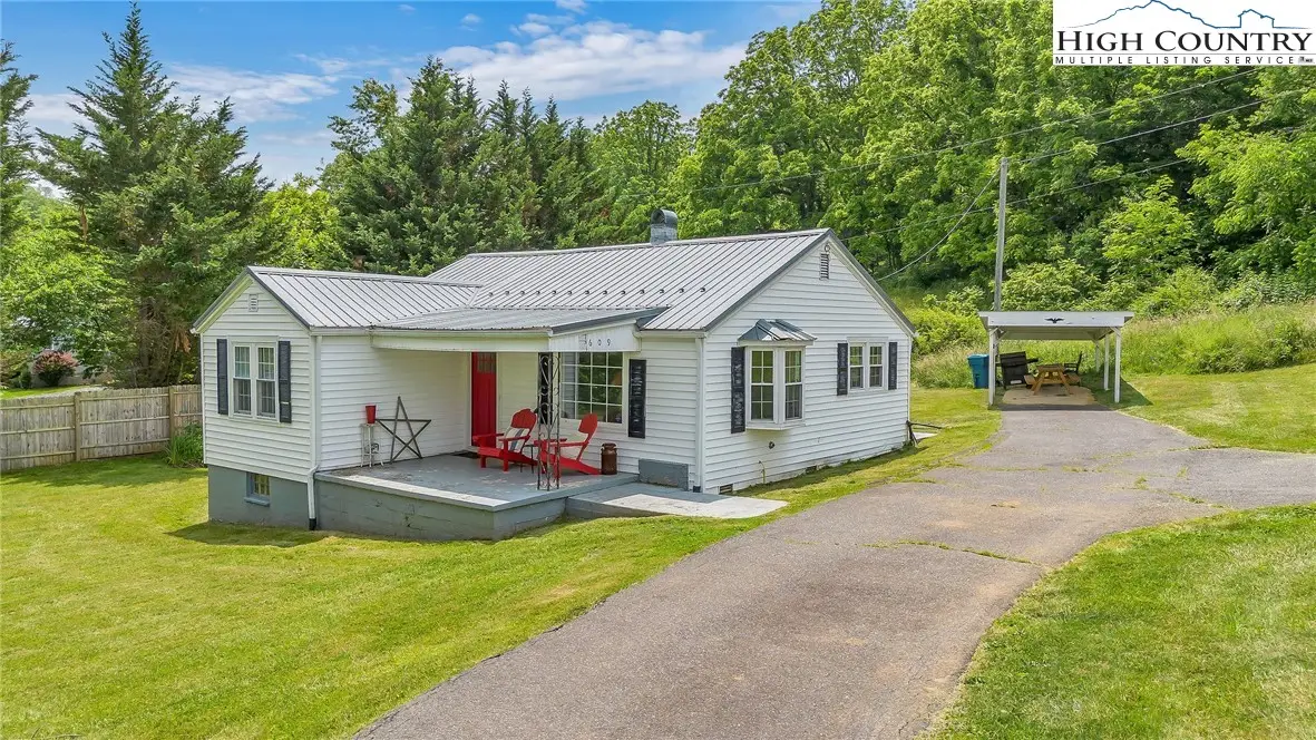 609 W Main Street, Jefferson, NC 28640 - Image #1