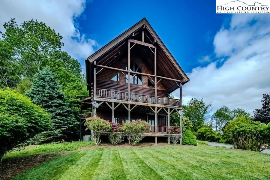 937 Alpine Drive, Seven Devils, NC 28604 - Image #2