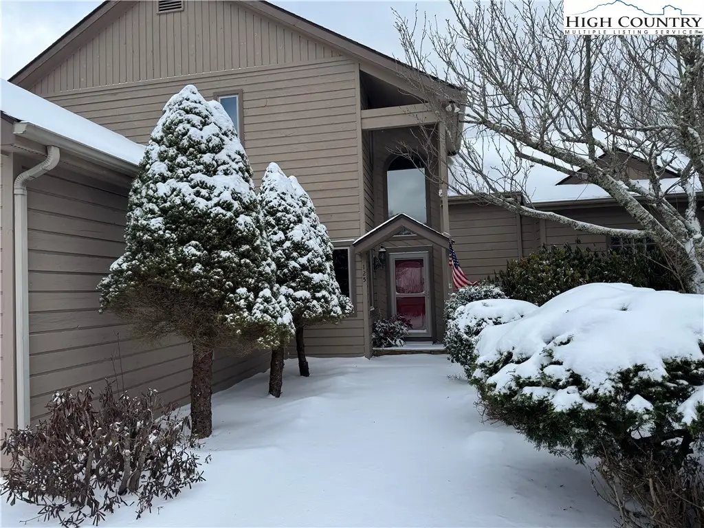125 Grassy Knoll Way, Blowing Rock, NC 28605 - Image #1