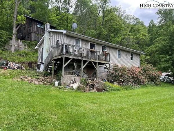 125 Parker Cove Road, Weaverville, NC 28787