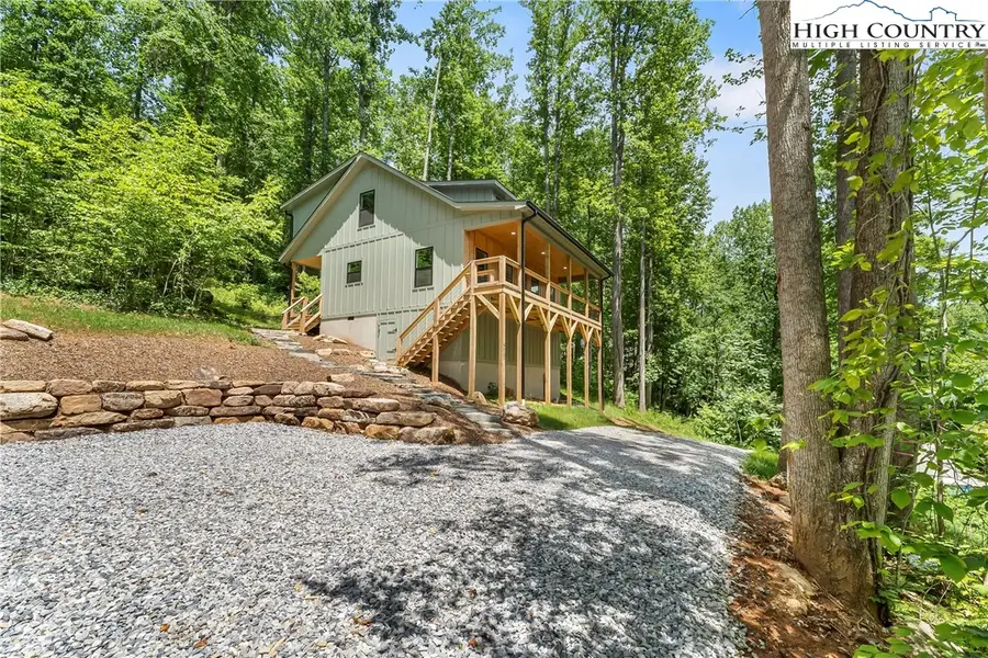 511 N Blue Ridge Drive, Marion, NC 28752 - #3