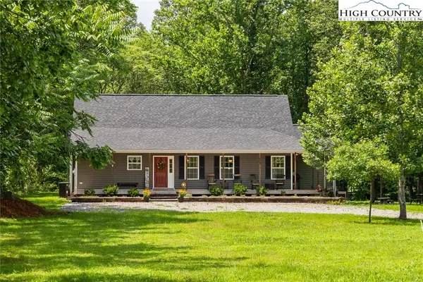 351 Colony Lane, Purlear, NC 28665