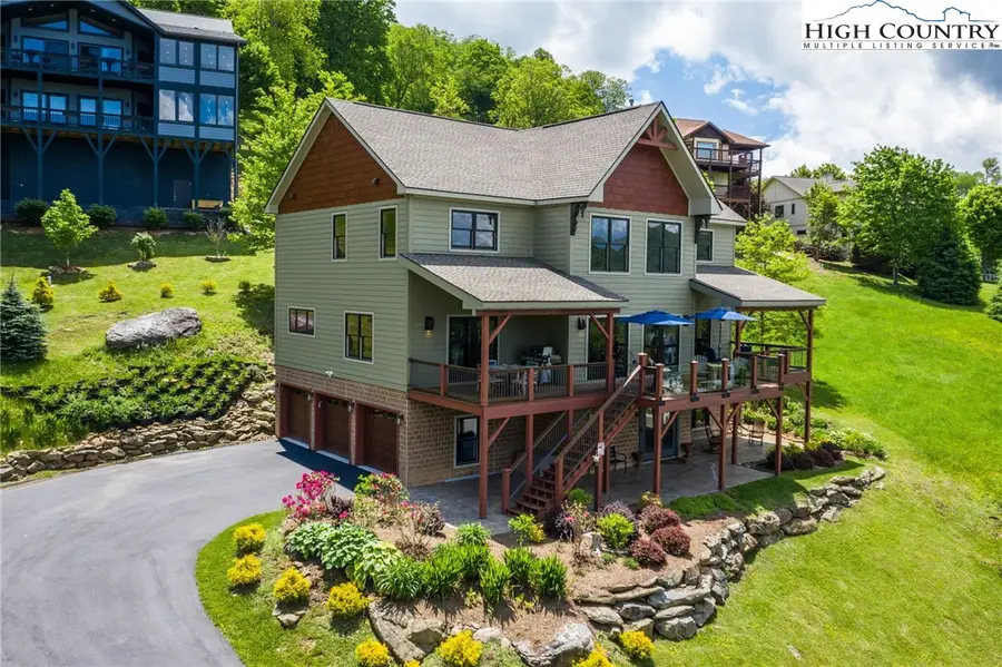 202 King Lucious Lane, Banner Elk, NC 28604 - Image #2
