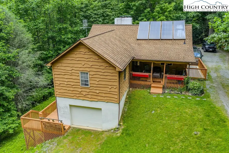 327 Mountain Flower Road, Banner Elk, NC 28604 - Image #2