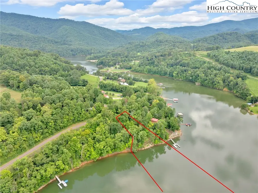 139 Lakeridge Lane, Butler, TN 37640 - Image #3