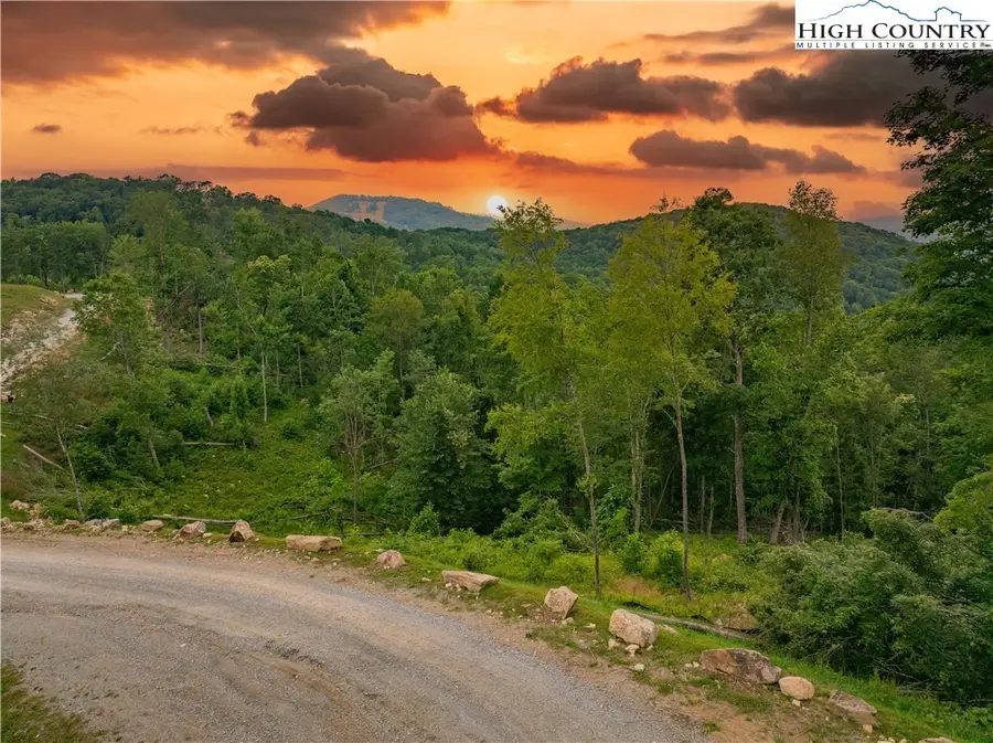 WR1 Sierra Trail, Elk Park, NC 28622 - Image #3