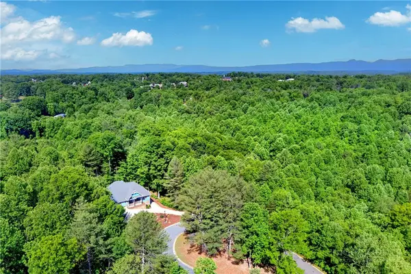 225 Henry's Glen Drive, Morganton,  28655