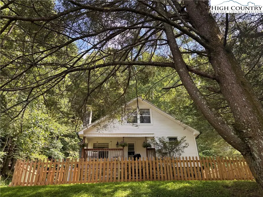 295 Jakes Mountain Road, Deep Gap, NC 28618 - Image #3