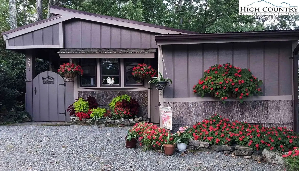 203 Black Pine Road, Pineola, NC 28657 - Image #1