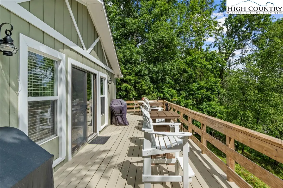 924 Balsam Drive, Newland, NC 28657 - Image #1