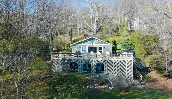 924 Balsam Drive, Newland, NC 28657