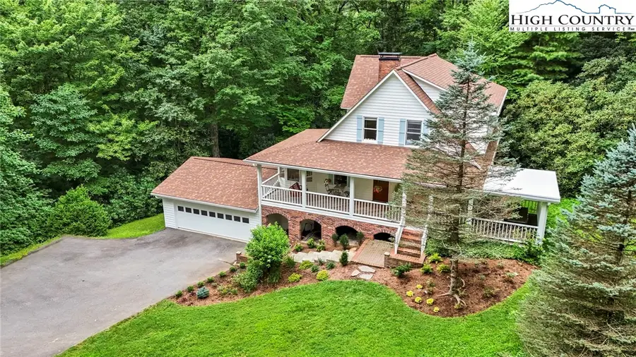 127 Boulder Lane, Blowing Rock, NC 28605 - Image #2