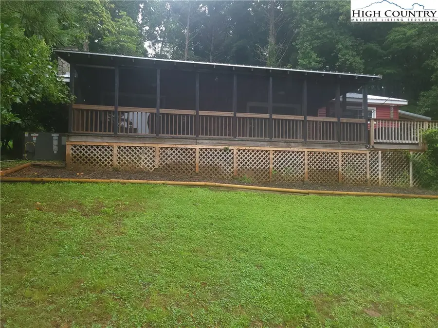 211 Parkway Lane, Sparta, NC 28675 - Image #3