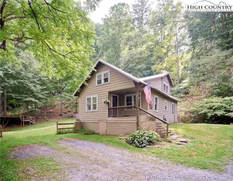 245 Tom Laws Lane, Elk Park, NC 28622 - Image #1