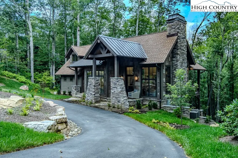 929 Sweetgrass Drive, Blowing Rock, NC 28605 - Image #2