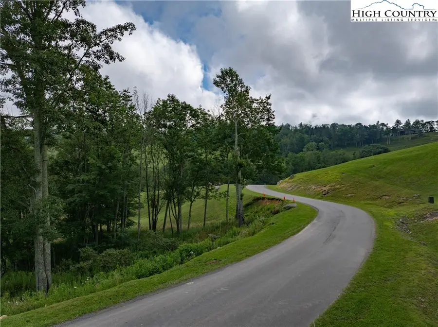 F2 High Valley Overlook, Banner Elk, NC 28604 - Image #3