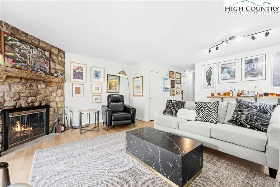 123 Pinnacle Avenue #1, Blowing Rock, NC 28605 - Image #3