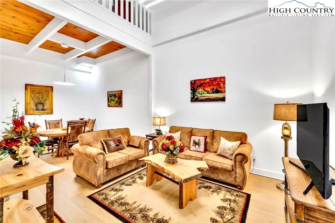 215 S Jefferson Station Place #212, West Jefferson, NC 28694 - Image #1