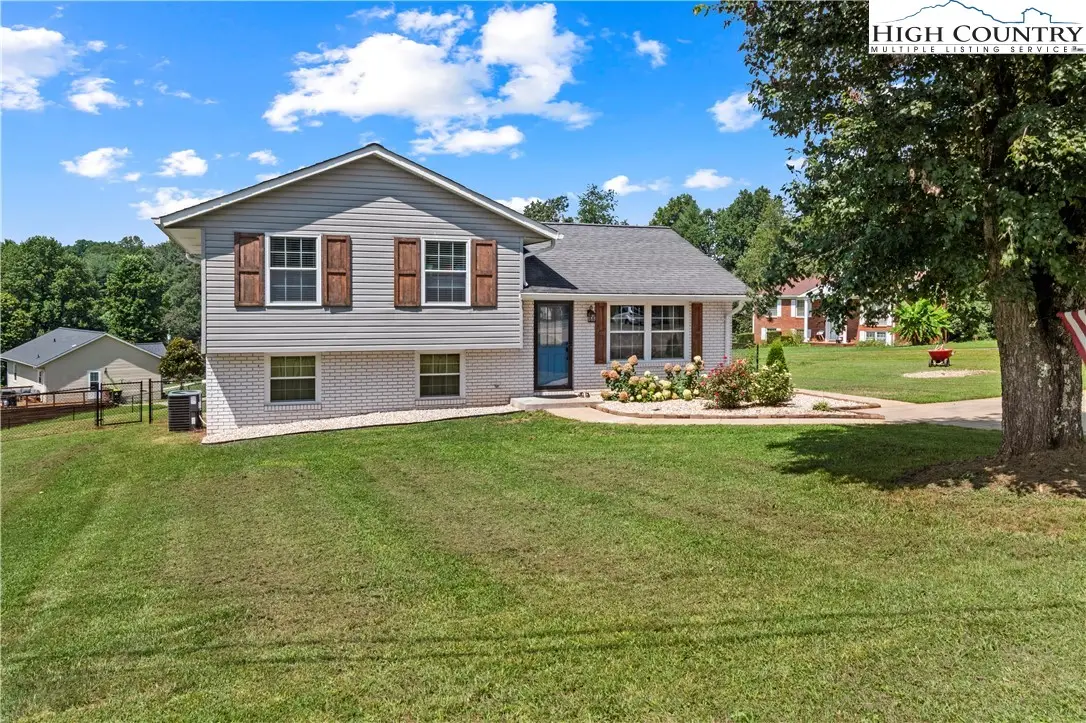 274 Dixie Hill Road, North Wilkesboro, NC 28659 - Image #1