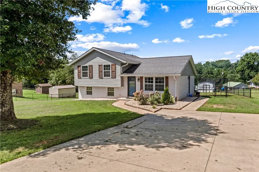 274 Dixie Hill Road, North Wilkesboro, NC 28659 - Image #3