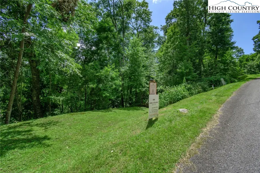 153 Linville Oaks Drive, Linville Township, NC 28657 - Image #3