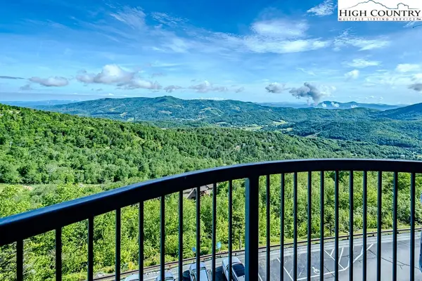 303 Sugar Top Drive #4-3427, Sugar Mountain, NC 28604
