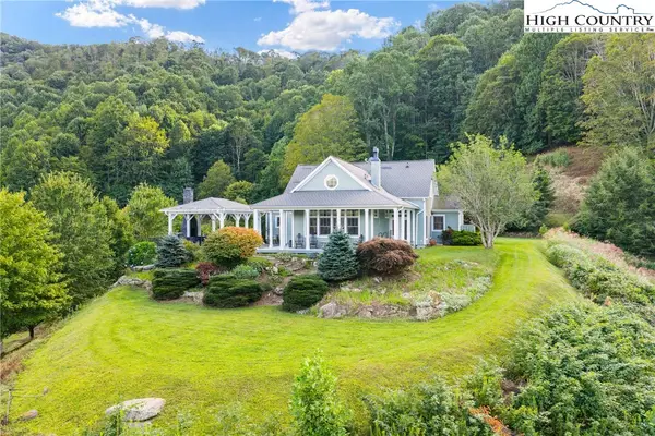 410 / 560 Puckett Road, Banner Elk, NC 28604