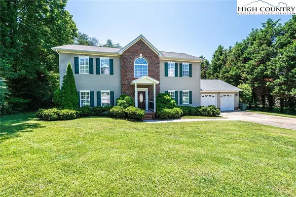 1006 Turnberry Street, Lenoir, NC 28645