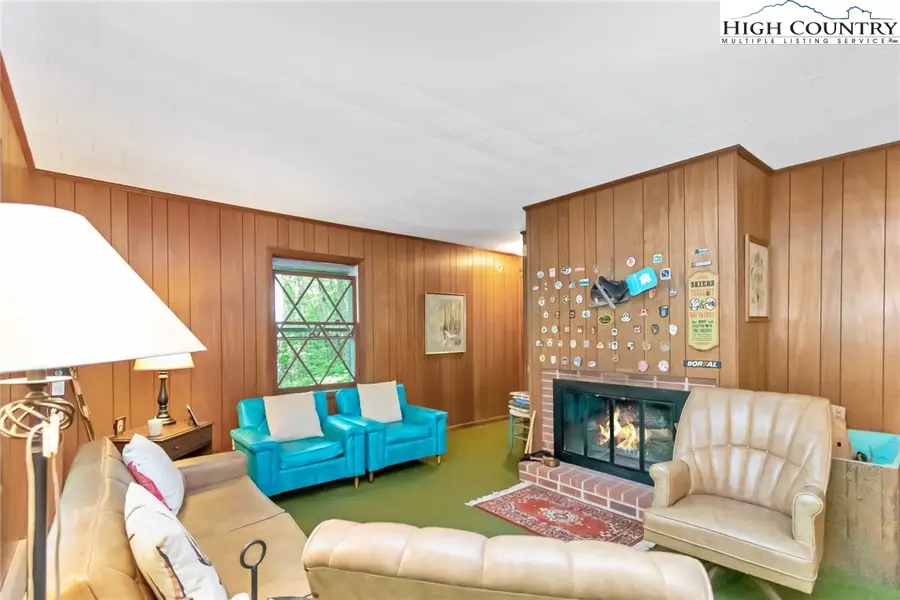 206 Oak Road, Beech Mountain, NC 28604 - Image #3