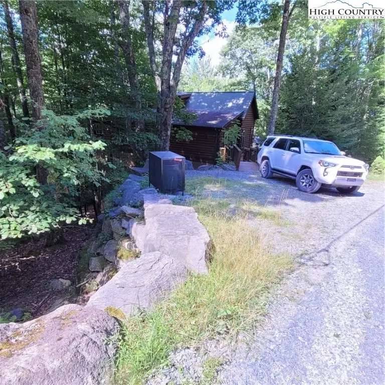 201 Jackpine Road, Beech Mountain, NC 28604 - Image #2
