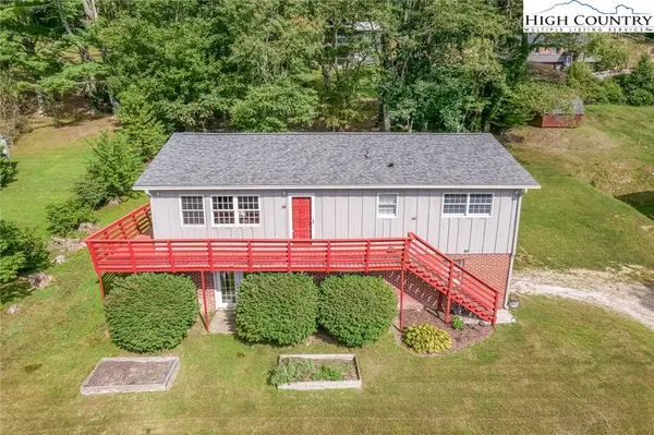 165 Apache Street, Newland, NC 28657