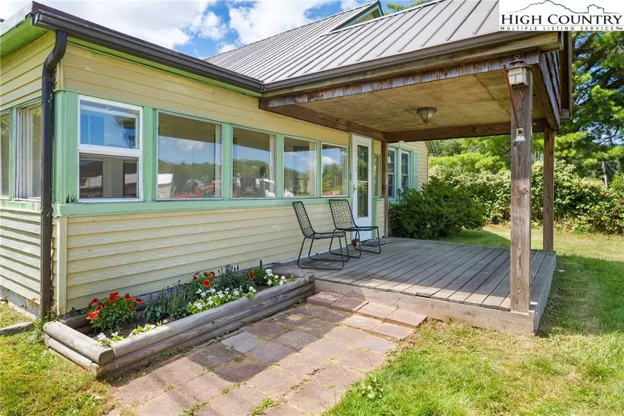 169 Railroad Street, Newland, NC 28657 - Image #3