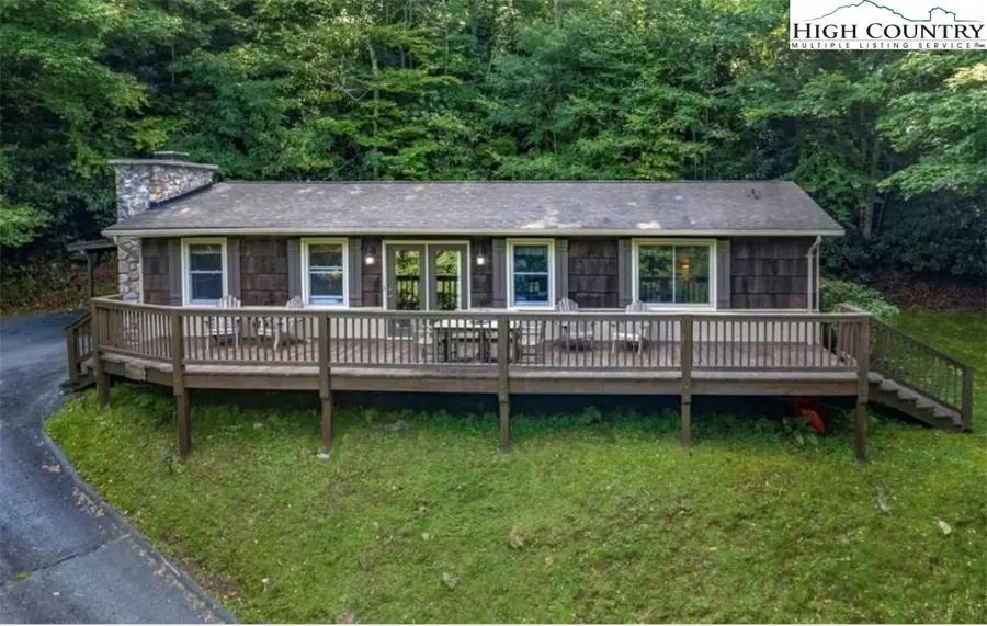 150 Ivy Court, Banner Elk, NC 28604 - Image #2