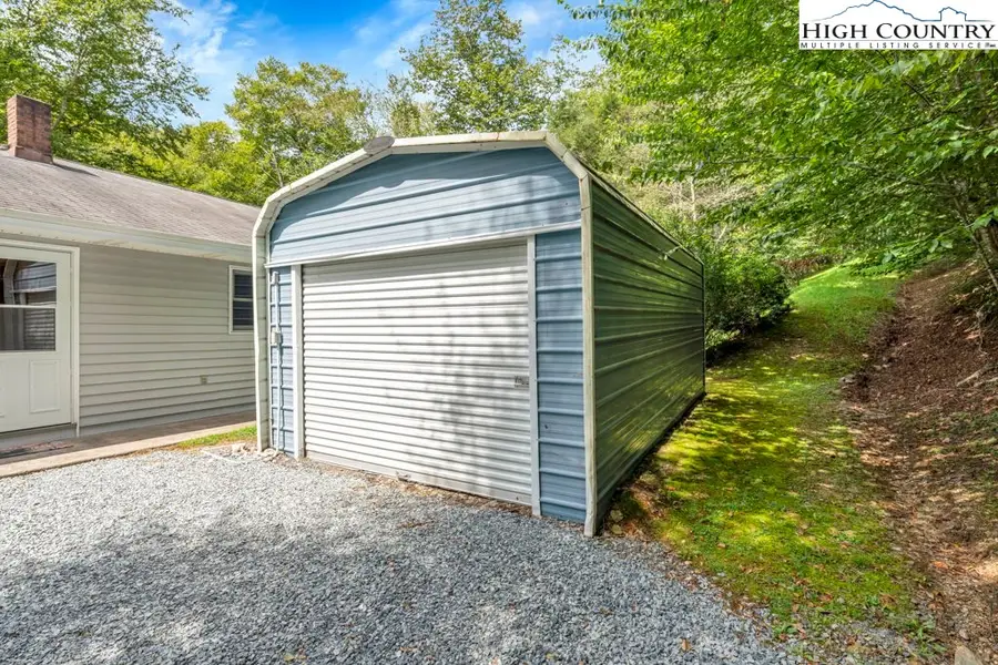 450 Astor Cook Road, Blowing Rock, NC 28605 - Image #2