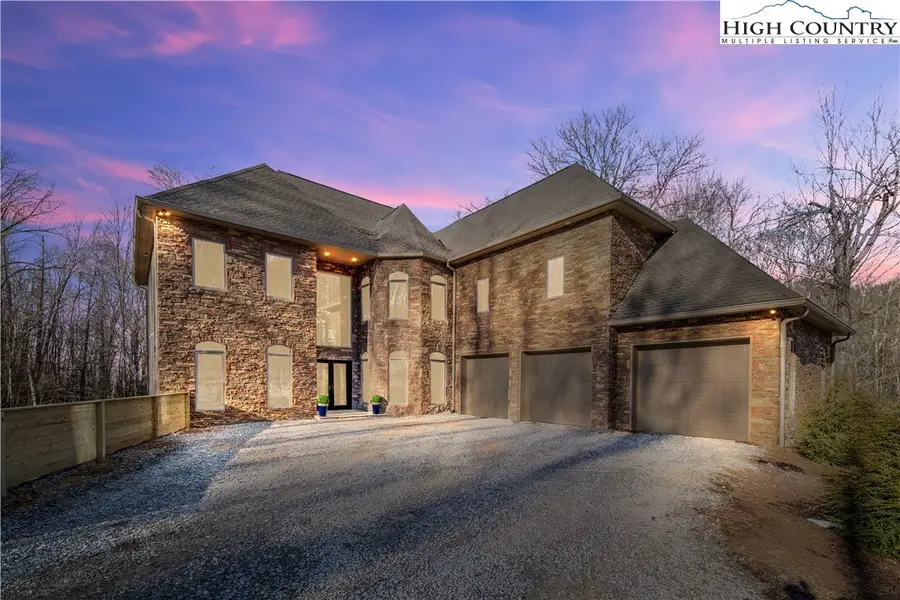 216 Greenbriar Road, Beech Mountain, NC 28604 - Image #2